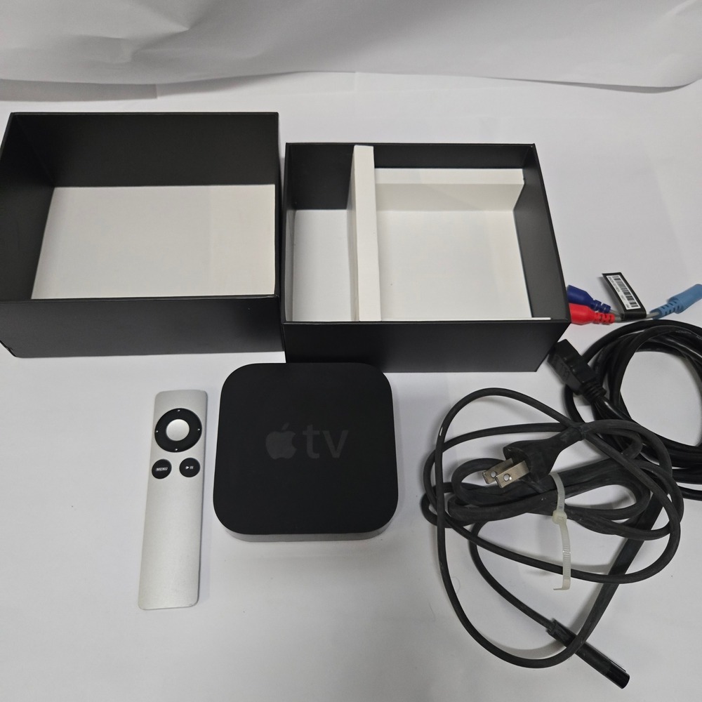 Apple TV 3rd Generation A1427 Black Media Streamer with Remote & Cables Untested